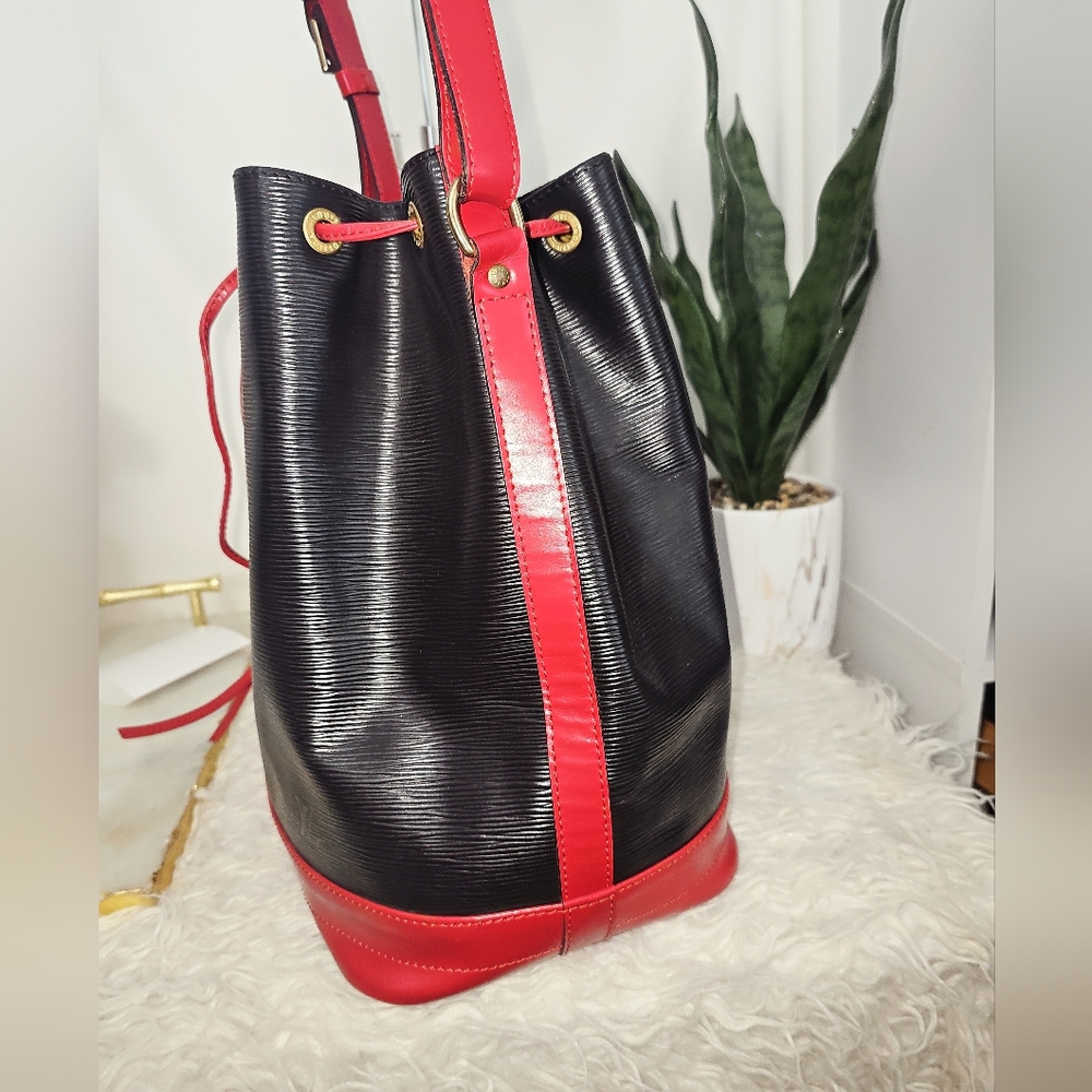 Authentic Louis Vuitton Noe Bucket Bag Epi - Picture 10 of 16